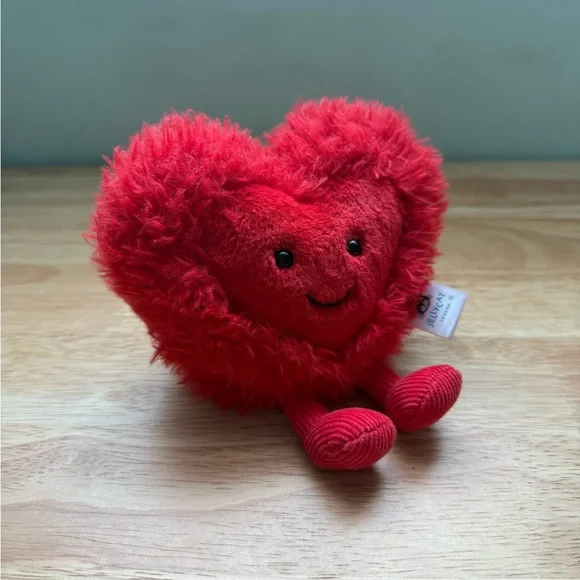 *Retired* Jellycat Amuseables Beatie Heart Plush - Picture 1 of 6